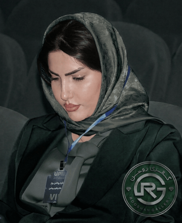 ستاره روشن روز مدیر گالری نقره روشن